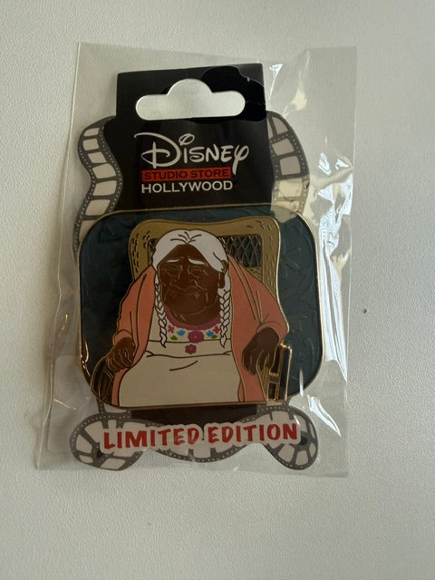 Grandma Coco  DSSH Mothers Day LE 400 Disney Pin