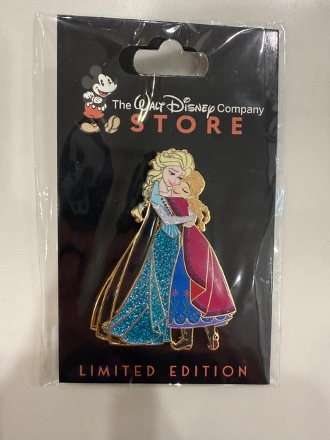 Anna Elsa Hug DEC LE 300 Disney Pin