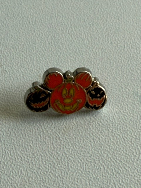 Tiny Kingdom Halloween Mickey LR Disney Pin