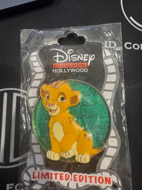 Simba Cursive Cutie DSSH LE 150 Disney Pin