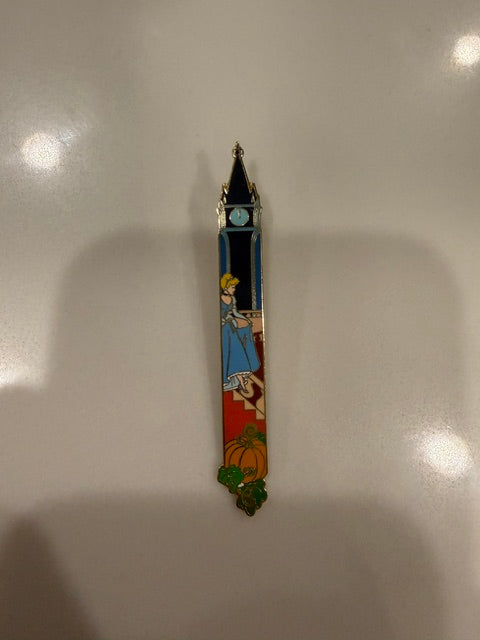 Cinderella Auctions Tower LE 500 Disney Pin MISSING POST
