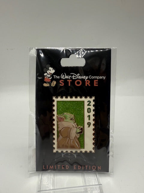 Baby Yoda Binks Starwars DEC LE 250 Disney Pin