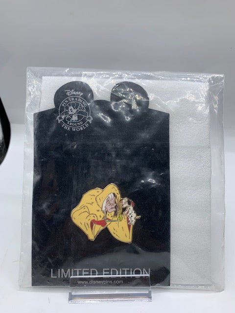 Cruella Shopping Villain LE 250 Disney Pin
