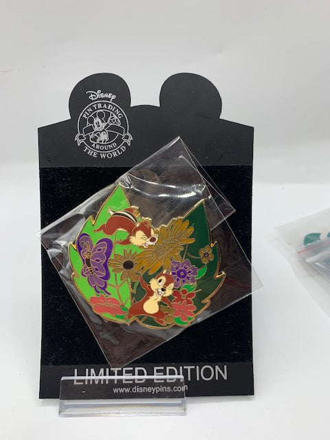Chip and Dale Shopping LE 500 AP Disney Pin
