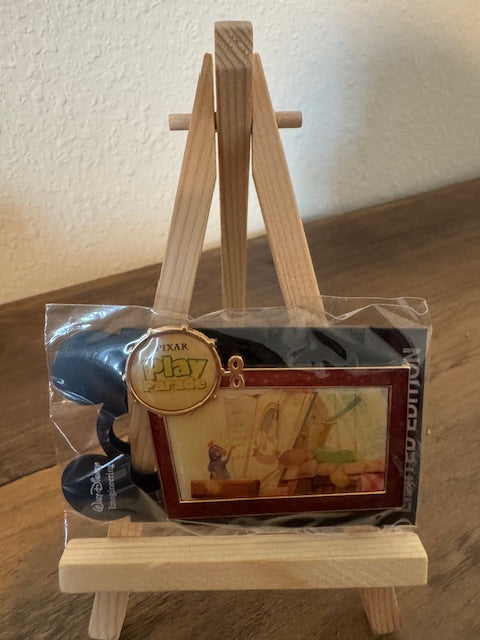 Rataouille Pixar Place Play WDI LE 250 Disney Pin