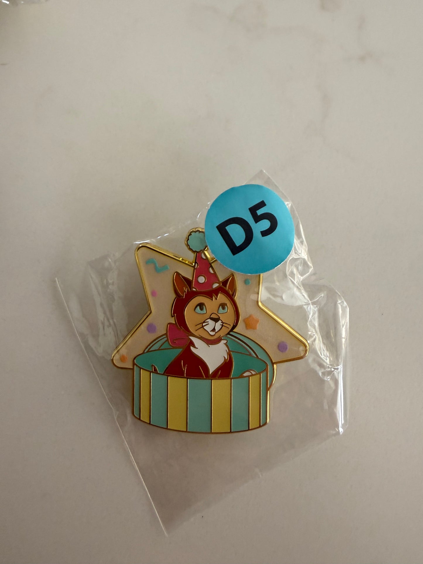 Dinah Magic Prize LE 600 Hong Kong Disney Pin