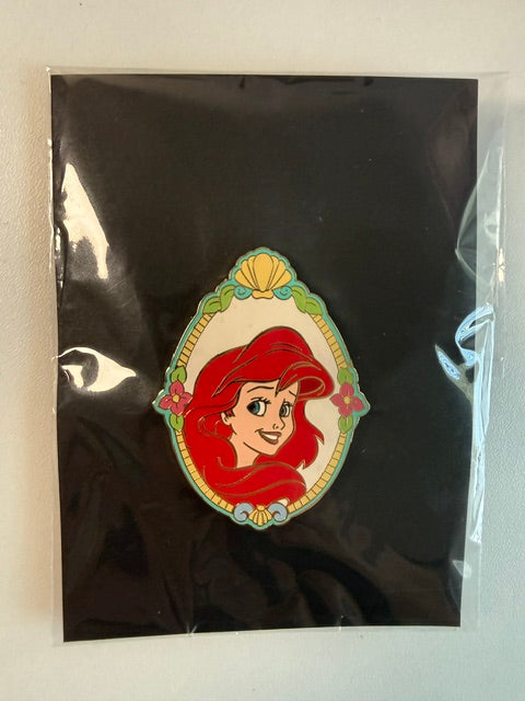 Ariel Auctions LE Cameo Disney Pin