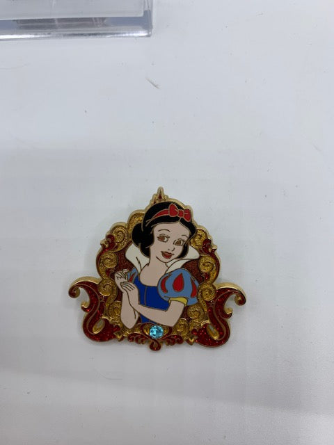 Snow White Revel Conceal DLR LR Disney Pin