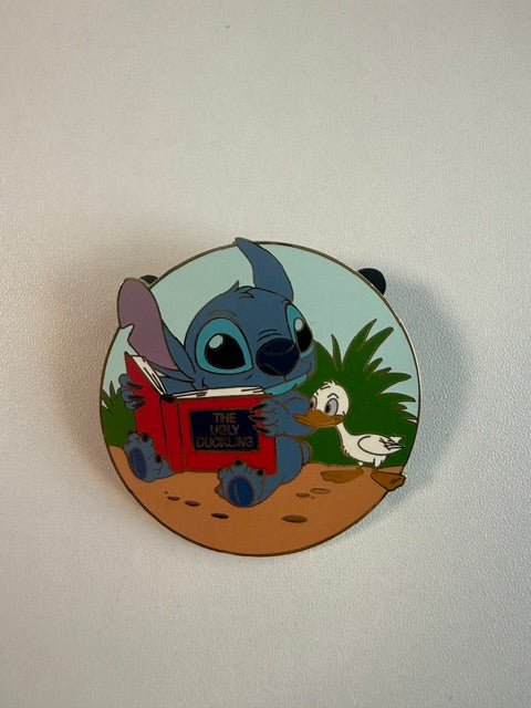 Stitch Auctions Reading LE 1000 Disney Pin