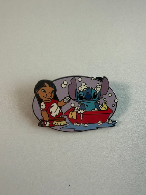 Lilo Stitch Bath Auctions LE 1000 Disney Pins