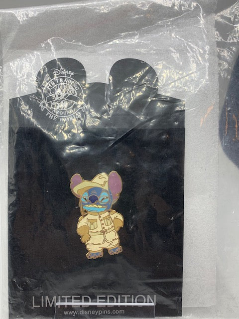Stitch Shopping Roosevelt LE 250 Disney Pin