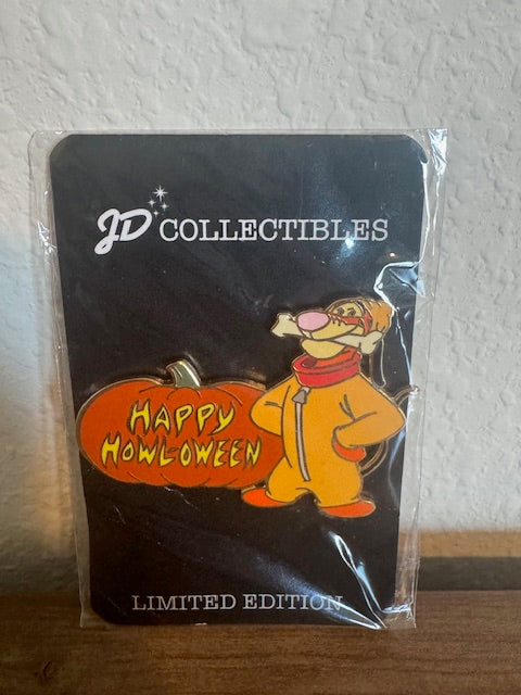 Tigger Dressed as Pluto Halloween Auctions LE 100 Disney Pin