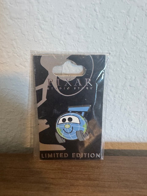 Cars 2 Pixar Studio Store LE 400 Disney Pin