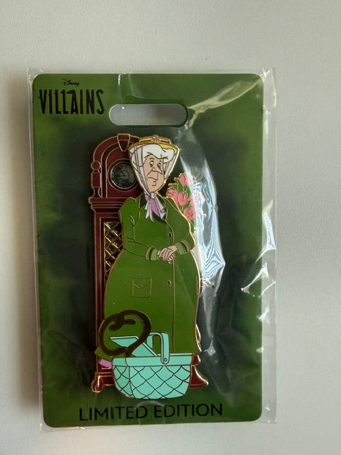 Aunt Sarah Villain WDI LE 400 Disney Pin