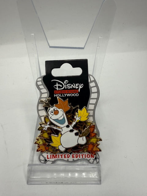 Olaf Fall Leaves DSSH LE 400 Disney Pin