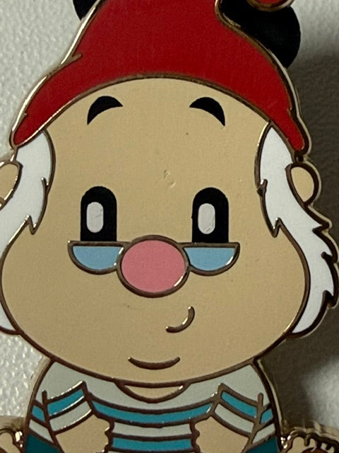 Smee Adorb WDI LE 400 Disney Pin Flawed