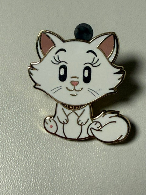 Duchess Adorb WDI LE 400 Flawed Disney Pin
