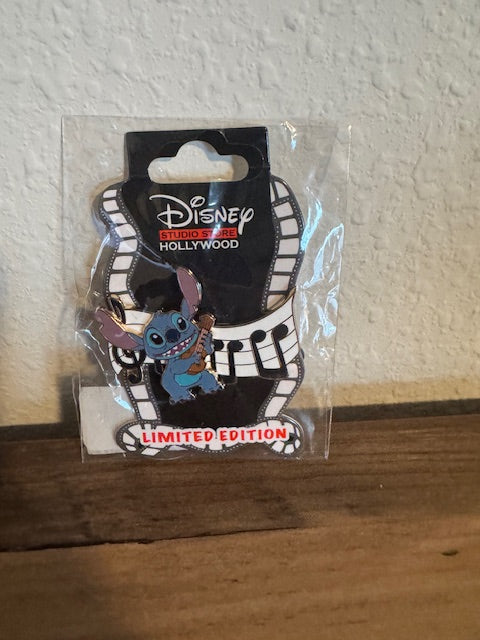 Stitch Instrument DSSH LE 400 Disney Pin