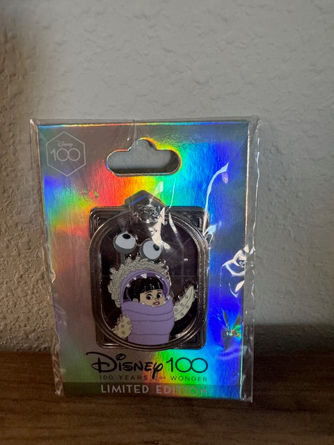 Boo DEC 100 LE 400 Disney Pin