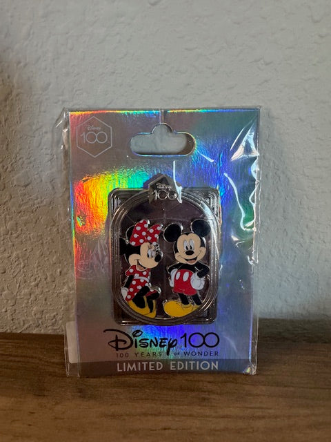 Mickey Minnie  DEC 100 LE 400 Disney Pin