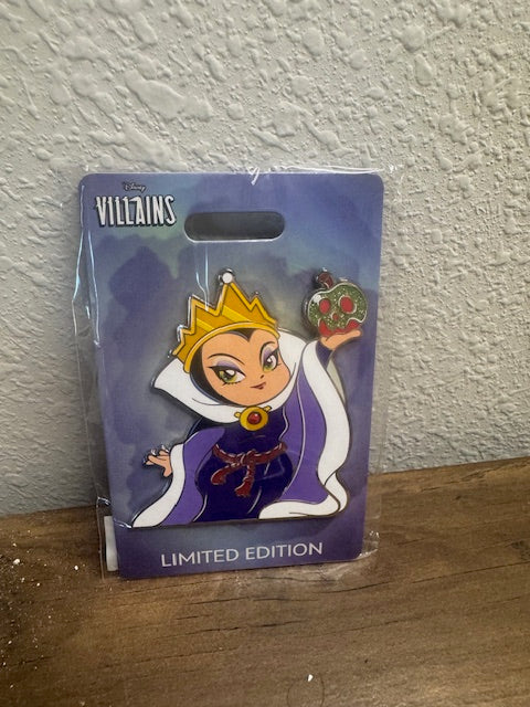 Evil Queen Chibi WDI LE 400 Villian Pin