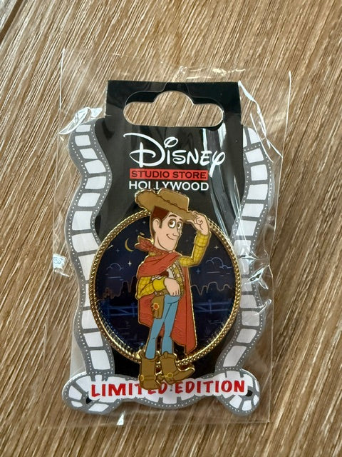 Woody Toy Story 5 DSSH LE 400 Disney Pin