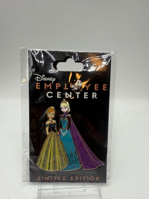 Frozen Anna Elsa Coronation Day DEC LE 250 Fashion Pin