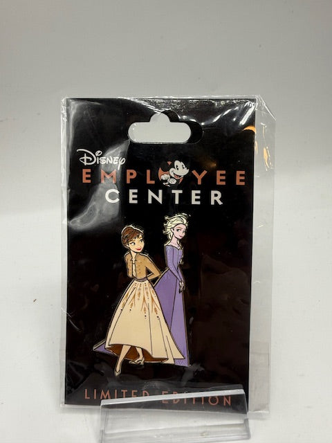 Frozen Anna Elsa Palace DEC LE 250 Fashion Pin
