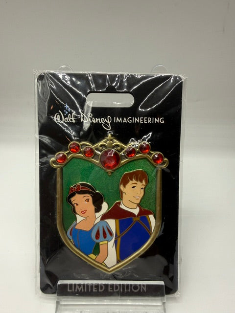 Snow White Crest Dress WDI LE 250 Disney Pins
