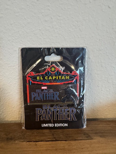 Black Panther Marquee Pin DSSH le 400 Disney Pin