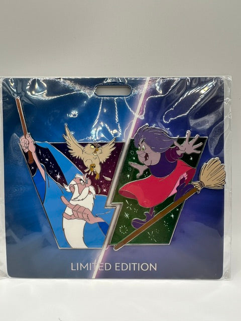 WDI Heroes Vs Villains Madam Mim and Merlin le 400 Pin J