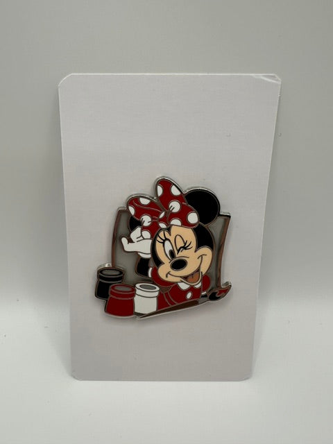 Brush of Magic Minnie Mouse LR Pin J