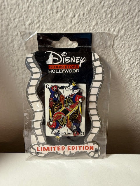 Queen of Hearts Cards DSSH LE 300 Disney Pin