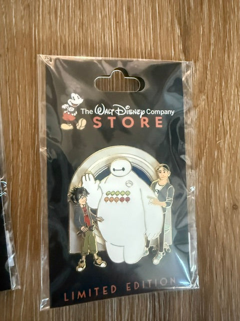 BH6 Role Model Pin