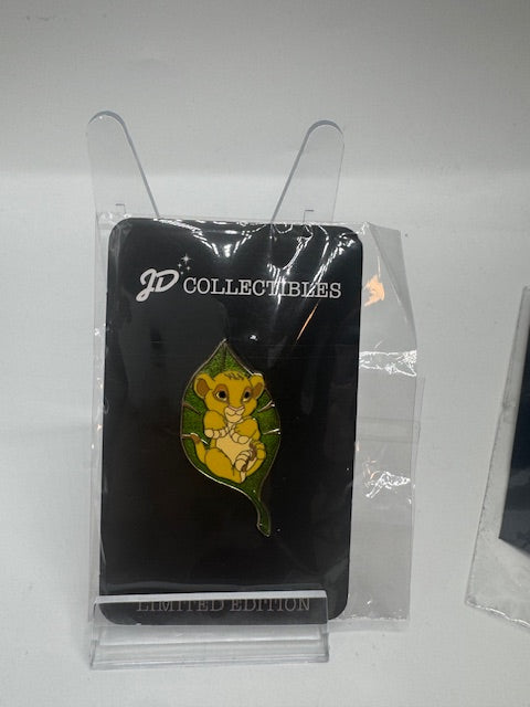 Simba DSF Leaf LE Disney Pin