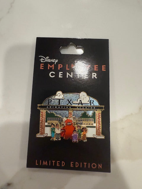 Turning Red Pixar Animation Studios DEC LE 250 Disney Pin