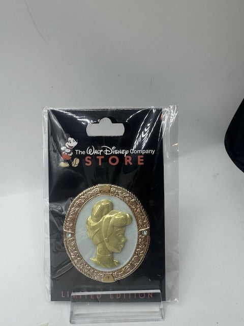 Cinderella Princess Cameo DEC LE 250 Disney Pin