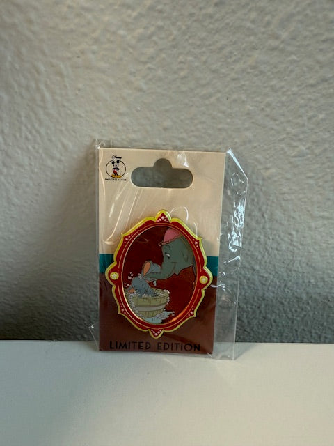Dumbo DEC Mothers Day DEC LE 250 Disney Pin