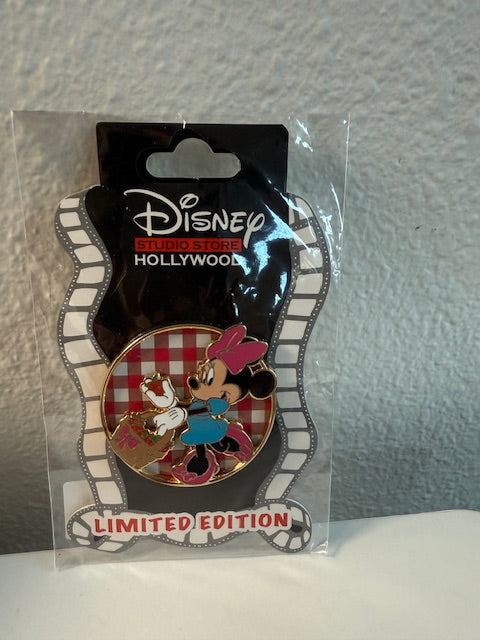 Minnie Mouse Strawberry DSSH LE 400 Disney Pin