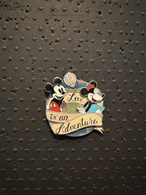 Mickey Minnie Love Adventure LE 1000 AP