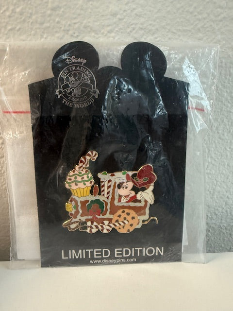 Mickey Mouse Train Christmas LE 100 Shopping Disney Pin
