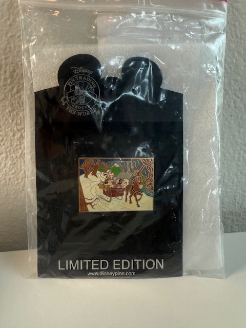 Fab 5 Shopping Home for the Holidays Disney Pin