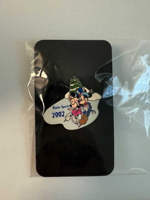 Mickey Minnie Winter Series LE 100 Auctions Disney Pin