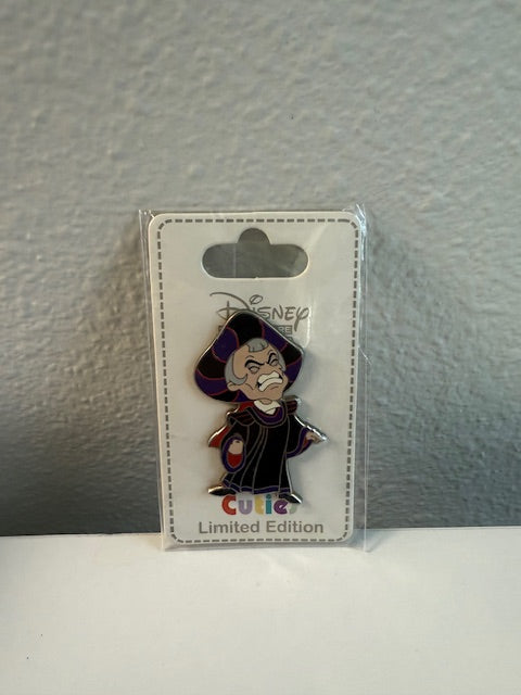 Frollo Villain Cutie DSSH LE 300 Disney Pin