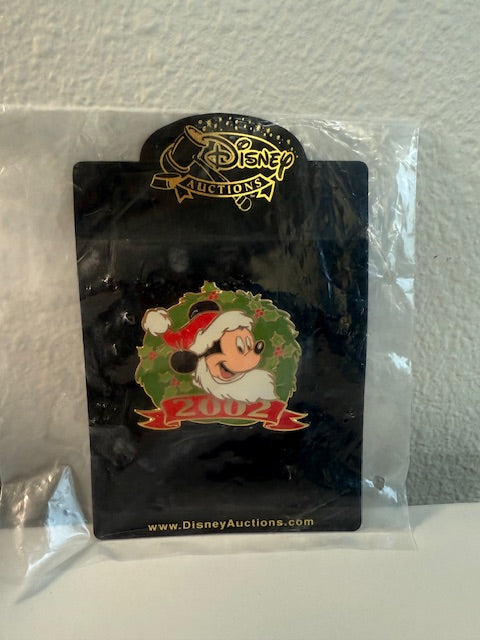 Mickey Mouse Wreath Auctions LE 100 Disney Pin