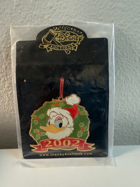 Daisy Wreath Auctions LE 100 Ornament AP NOT A PIN