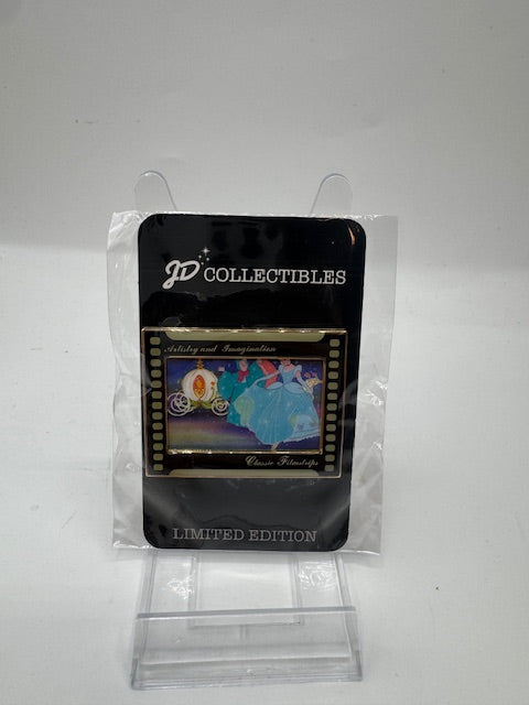 Cinderella Carriage Classic Movie Film LE 50 Disney Pin