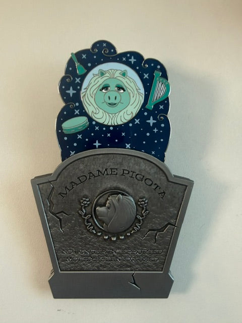 Miss Piggy Haunted Mansion Muppets WDI