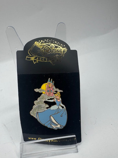 Cinderella Castle Auctions LE 500 Disney Pin