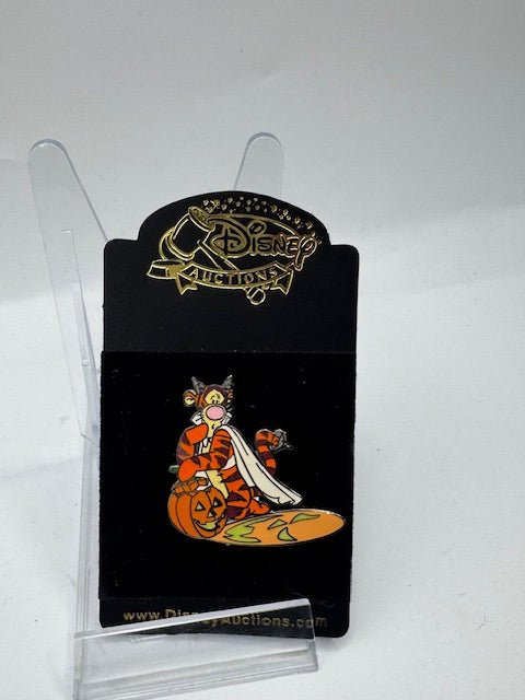 Tigger Auctions Halloween LE 500 Auctions Disney Pin